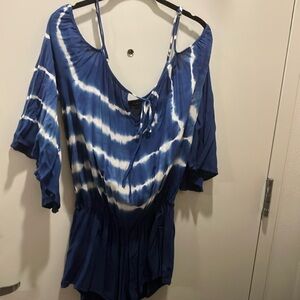 Aakaa romper - size small